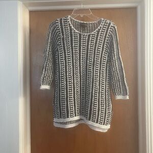 Dana Buchman Women’s Black and White Crewneck 3/4 Sleeve Open-Knit Sweater
